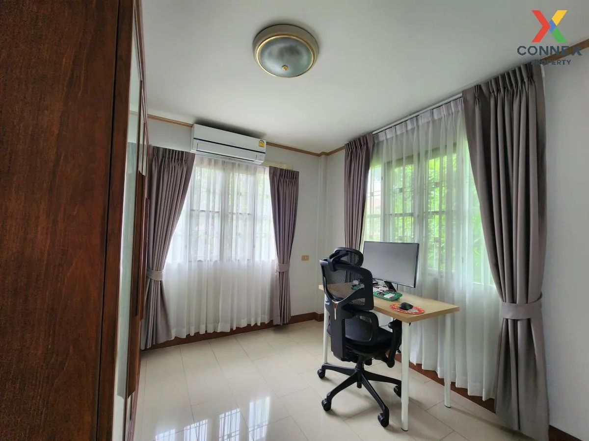 For Sale House , Parichat Village 345 , Bang Khu Wat , Mueang Pat