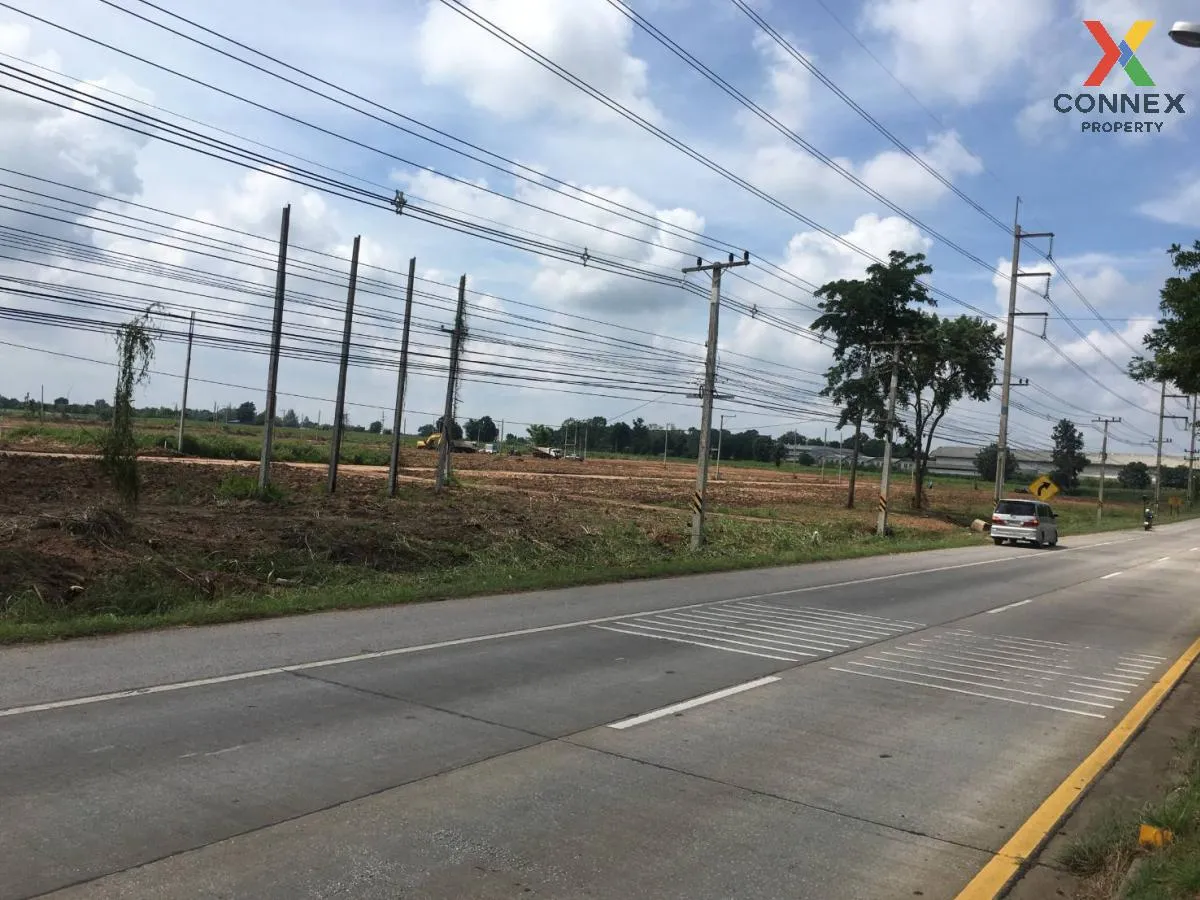 For Sale Empty land for sale Next to the road near the bus statio 3