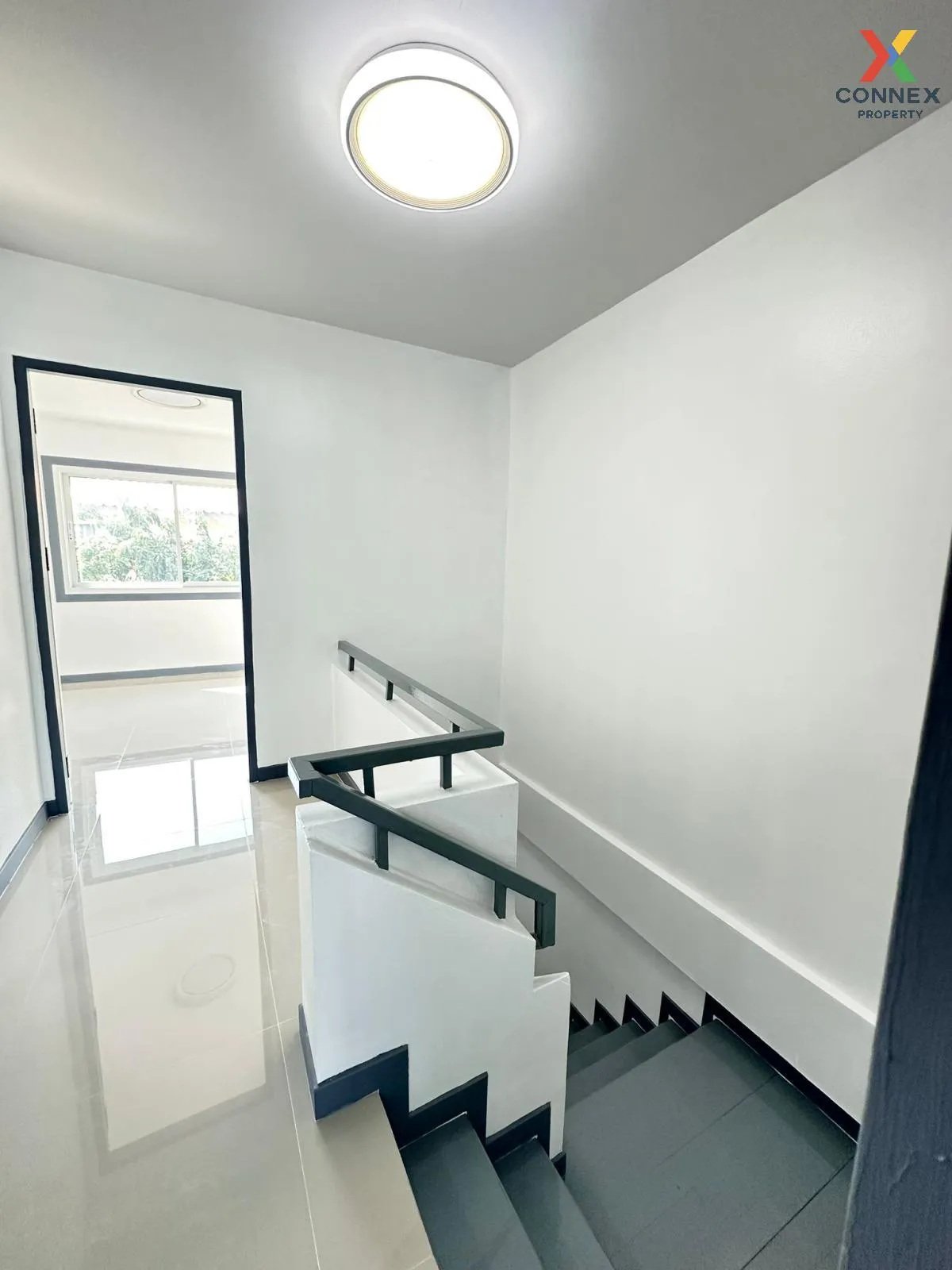 ขายทาวน์เฮ้าส์/ทาวน์โฮม  บ้านเต็มรัก รีโนเวทใหม่ บางคูรัด บางบัวท