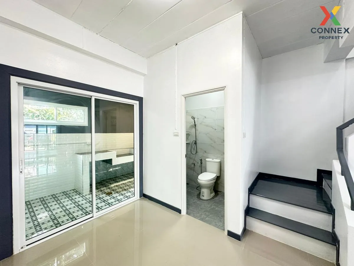 ขายทาวน์เฮ้าส์/ทาวน์โฮม  บ้านเต็มรัก รีโนเวทใหม่ บางคูรัด บางบัวท