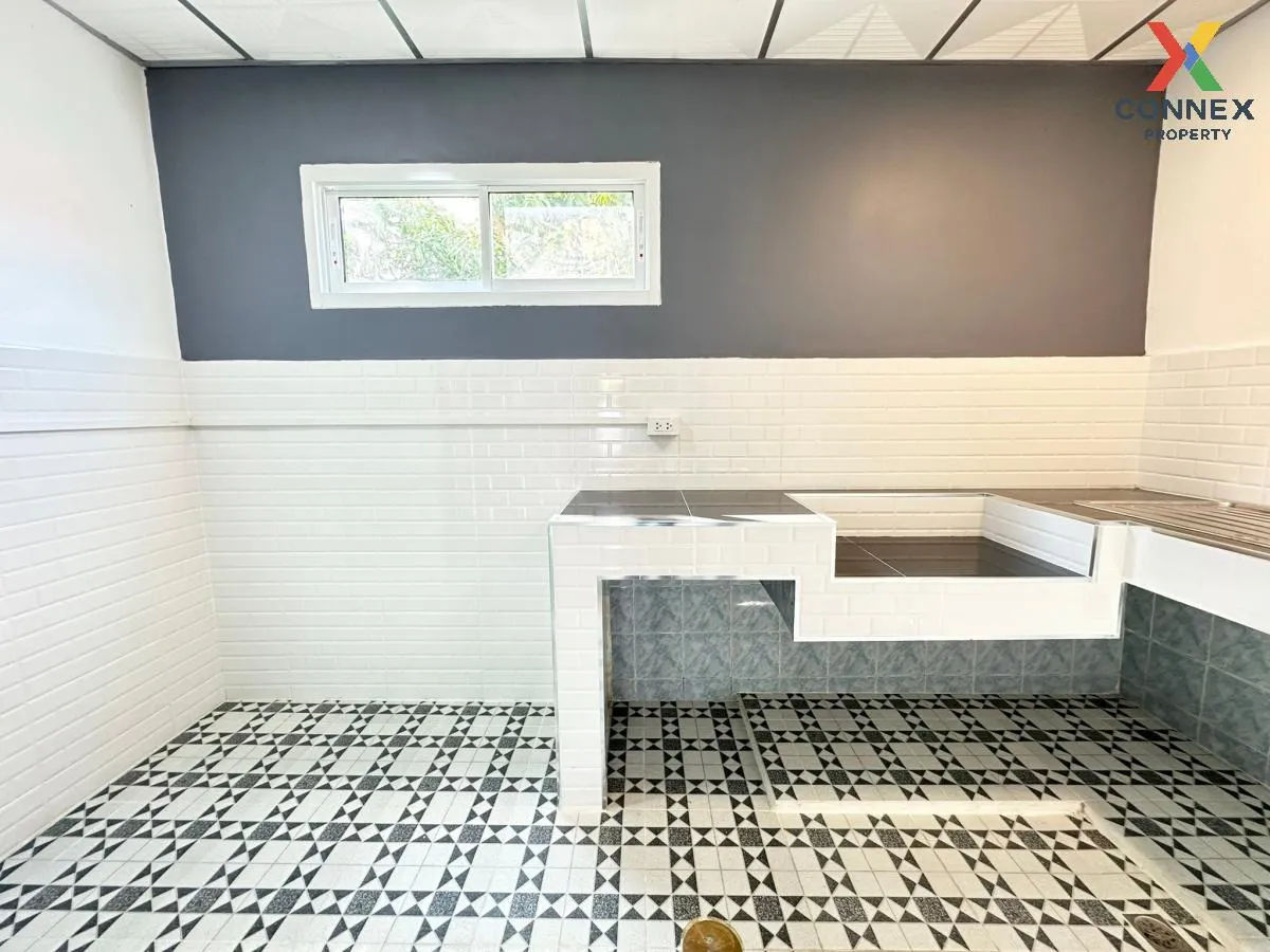 ขายทาวน์เฮ้าส์/ทาวน์โฮม  บ้านเต็มรัก รีโนเวทใหม่ บางคูรัด บางบัวท