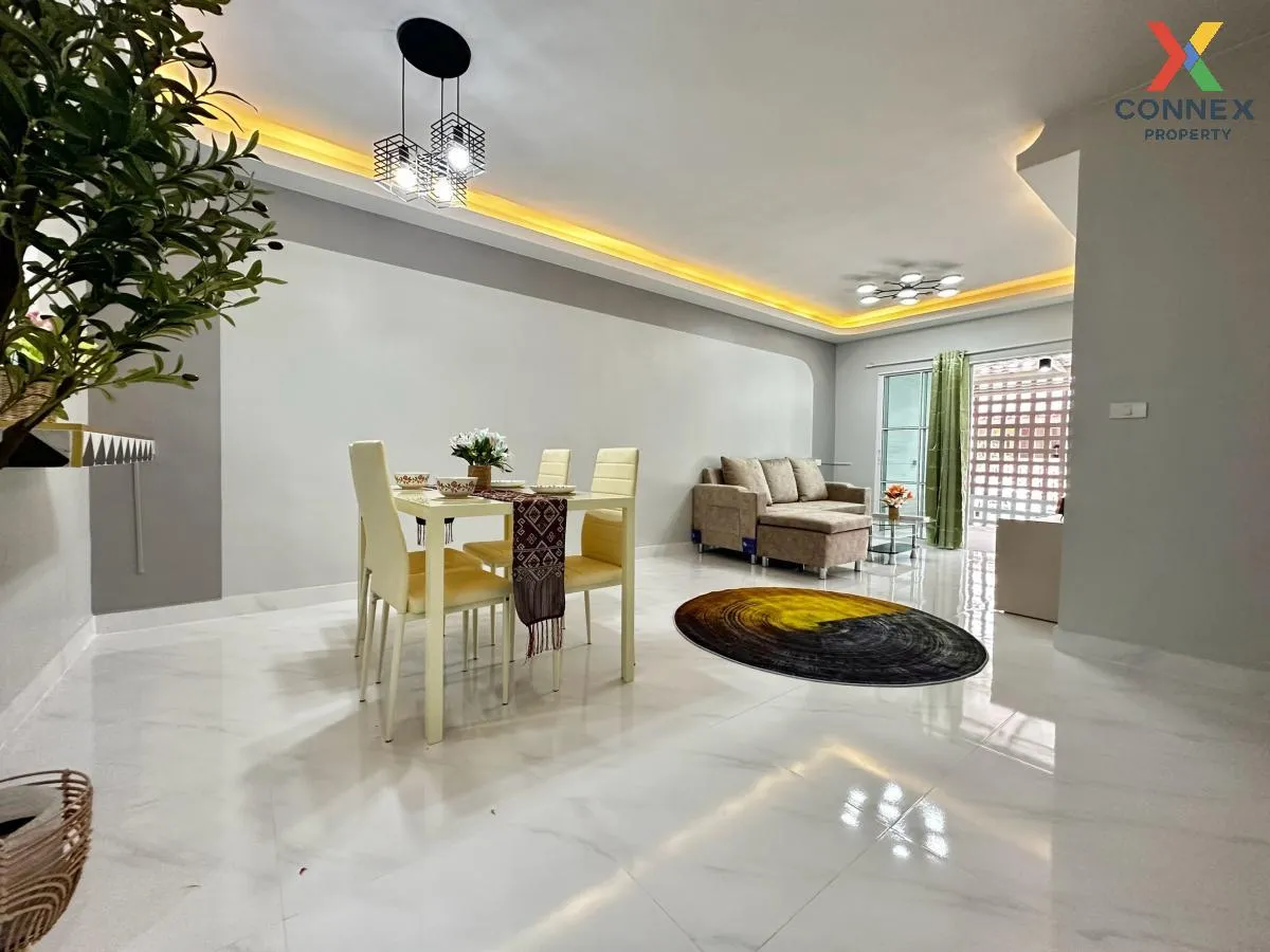 For Sale Townhouse/Townhome  , Pruksa Ville Pinklao - Wongwaen 2  For Sale Townhouse/Townhome  , Pruksa Ville Pinklao - Wongwaen 2