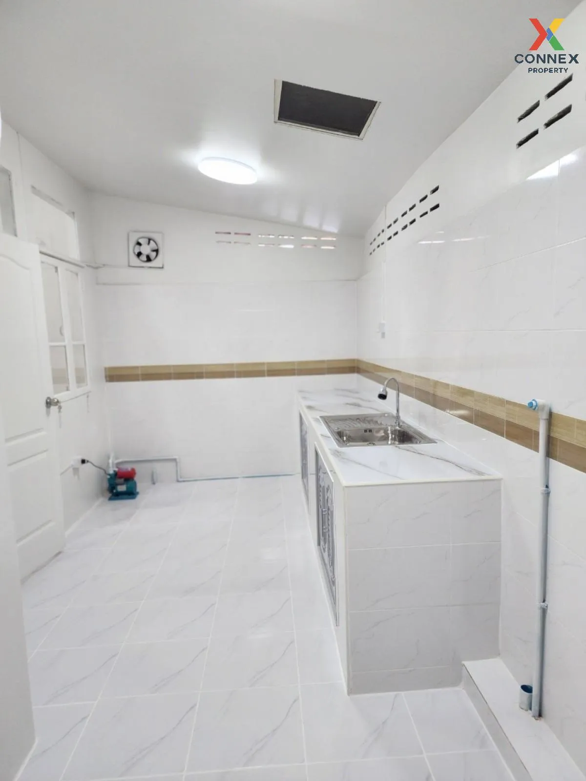 ขายทาวน์เฮ้าส์/ทาวน์โฮม  ลัลลี่ วิลล์ ศรีนครินทร์ - เทพารักษ์ แพร