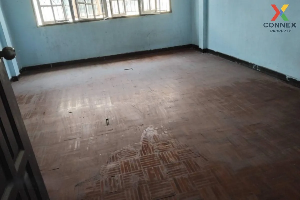 ขายทาวน์เฮ้าส์/ทาวน์โฮม  หมู่บ้านรังสิต - เรสซิเด้นท์ บางพูน เมือ