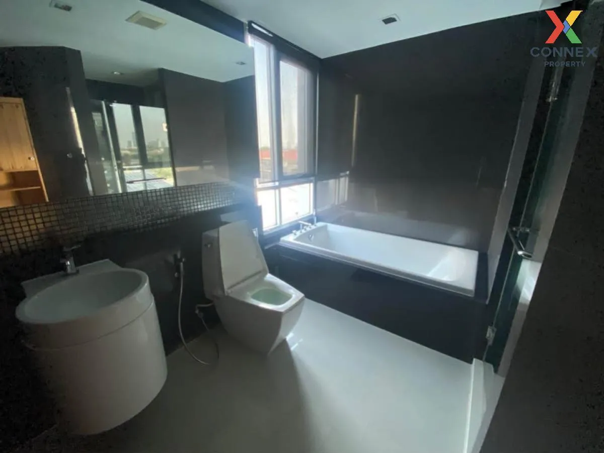 For Sale Condo , Rhythm Sathorn , corner unit , wide frontage , B