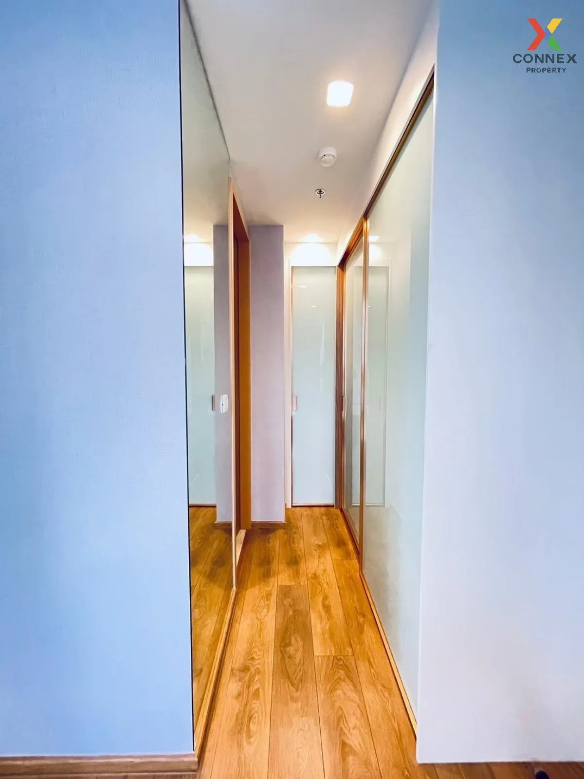 For Rent Condo , Noble BE 33 , corner unit , newly renovated , BT