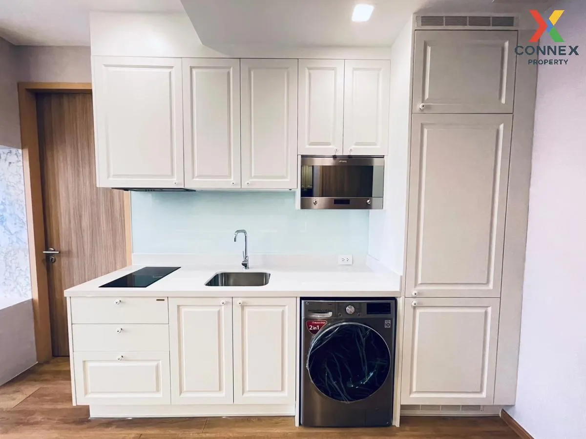 For Rent Condo , Noble BE 33 , corner unit , newly renovated , BT 4