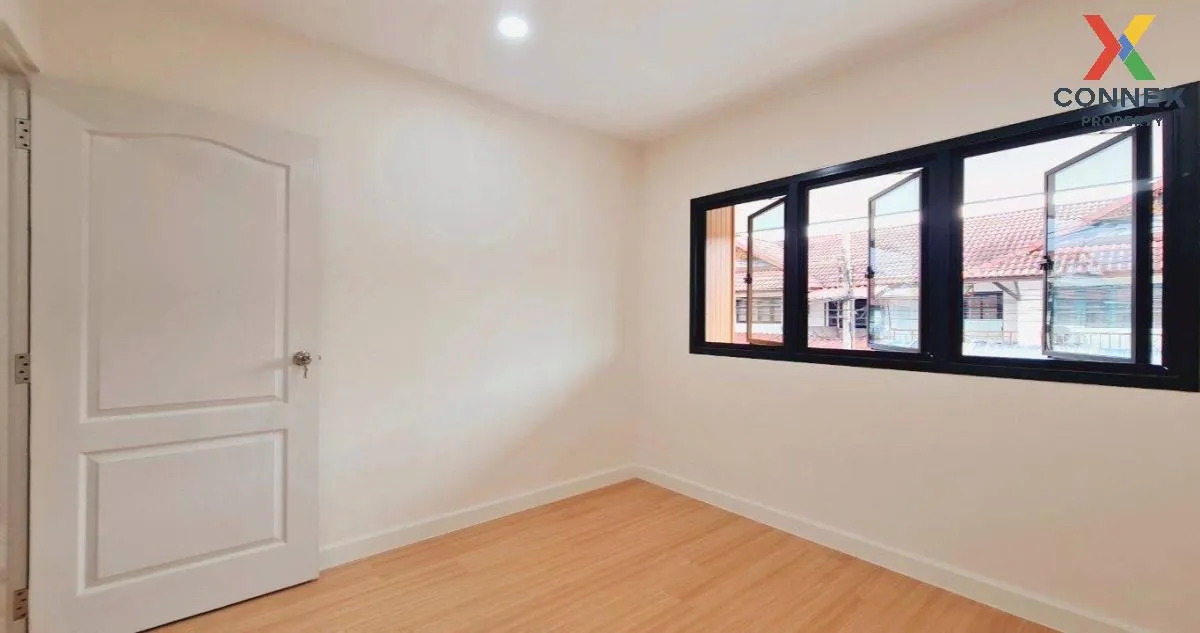 For Sale Townhouse/Townhome  , Baan Phrueksa 3 Bang Bua Thong , n