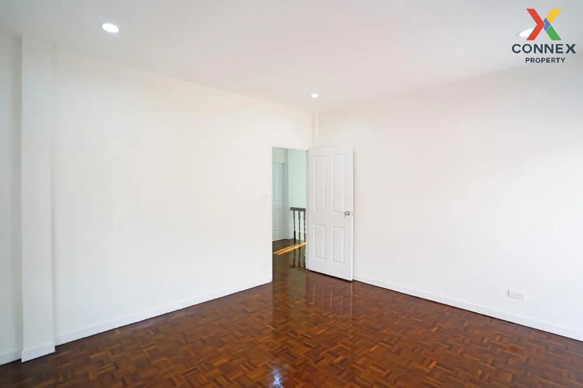 For Sale House , Rungruang 6 , newly renovated , Bang Rak Phattha