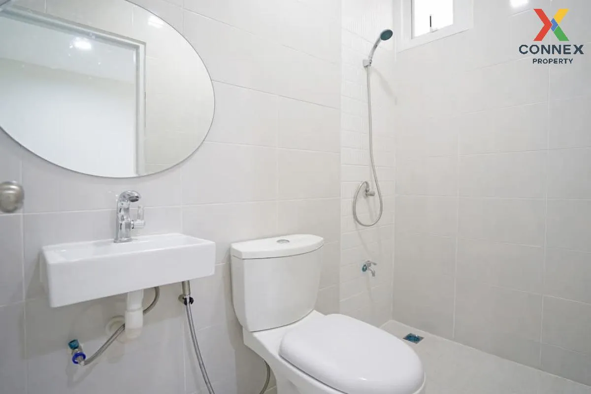 For Sale Townhouse/Townhome  , Townhome Petchkasem 110-5 , newly 