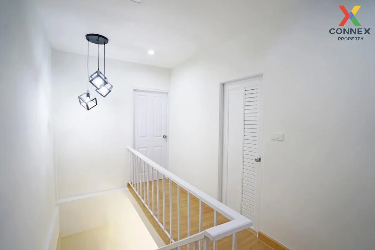 For Sale Townhouse/Townhome  , Townhome Petchkasem 110-5 , newly 