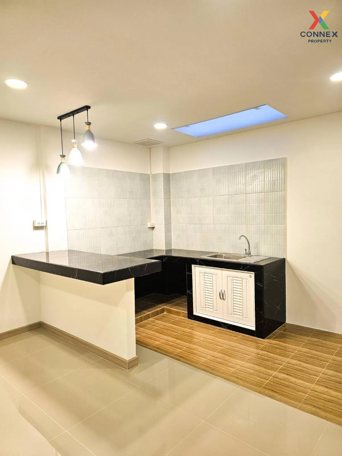 ขายทาวน์เฮ้าส์/ทาวน์โฮม  บัณฑิตโฮม ดอนเมือง รีโนเวทใหม่ สนามบิน เ