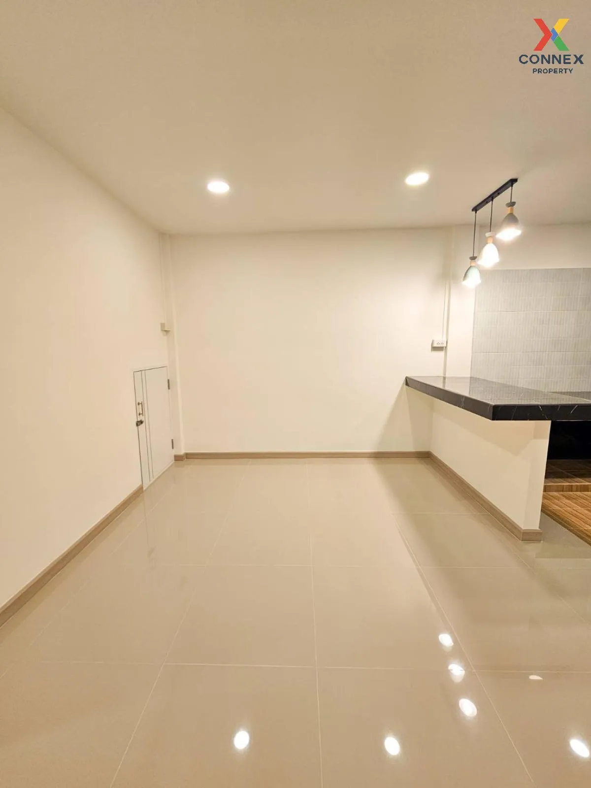 ขายทาวน์เฮ้าส์/ทาวน์โฮม  บัณฑิตโฮม ดอนเมือง รีโนเวทใหม่ สนามบิน เ