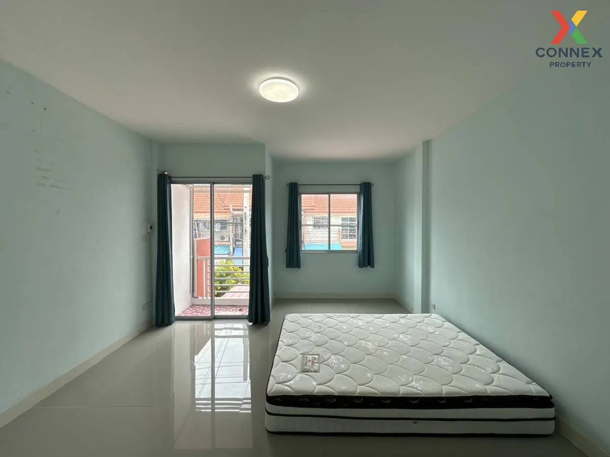 For Sale 2-story townhouse in Praeksa Mai , Phraek Sa Mai , Muean