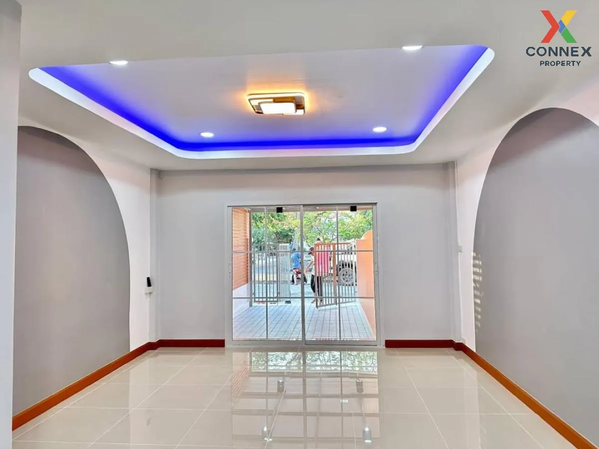 ขายทาวน์เฮ้าส์/ทาวน์โฮม  บ้าน ลภาวัน 3 รีโนเวทใหม่ MRT-ตลาดบางใหญ