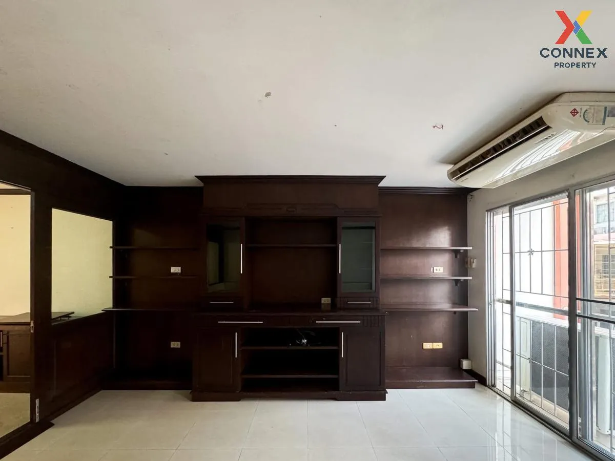 ขายทาวน์เฮ้าส์/ทาวน์โฮม  ซิตี้ พาร์ค พัฒนาการ 38 ชั้นสูง สวนหลวง 