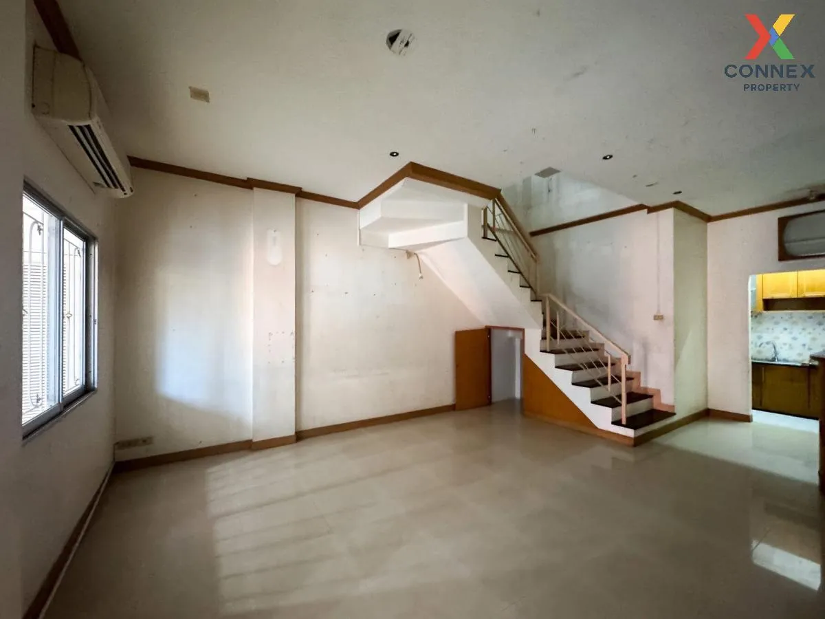 ขายทาวน์เฮ้าส์/ทาวน์โฮม  ซิตี้ พาร์ค พัฒนาการ 38 ชั้นสูง สวนหลวง 