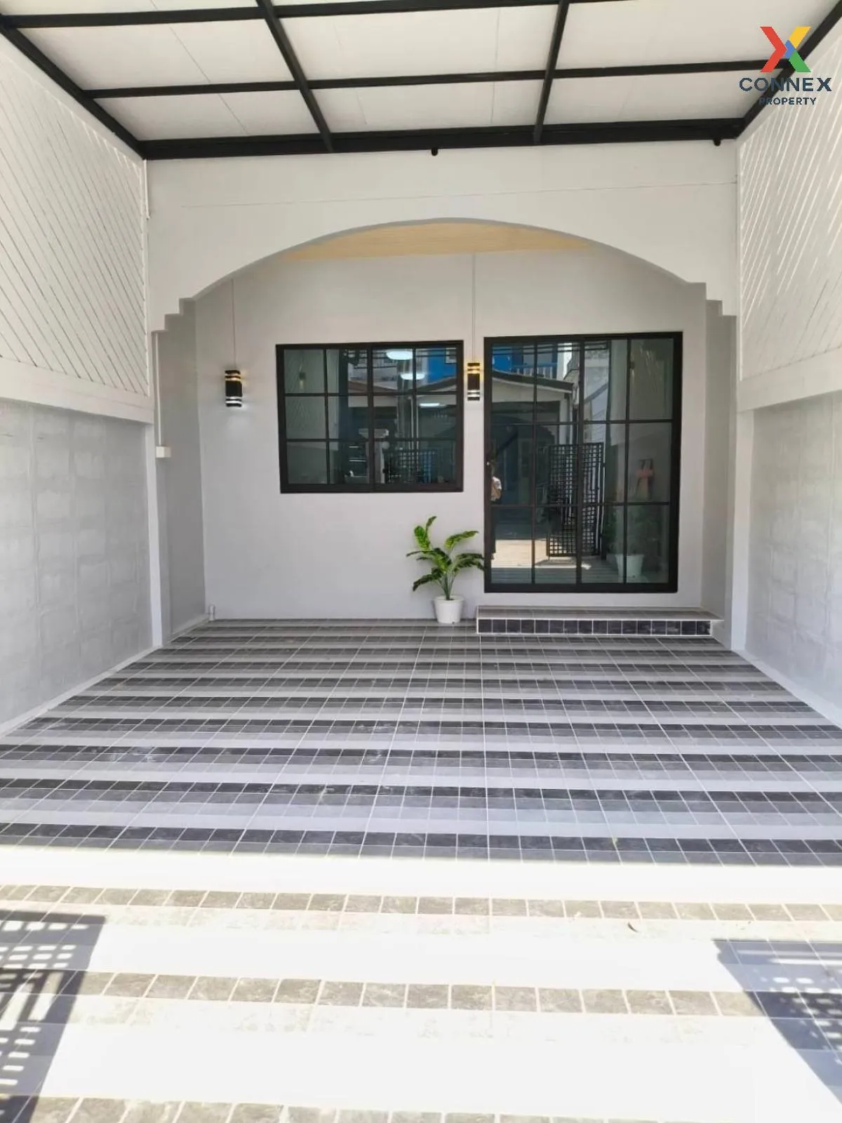 ขายทาวน์เฮ้าส์/ทาวน์โฮม  เปรียบทอง 2 ห้องมุม รีโนเวทใหม่ โคกแฝด เ 2