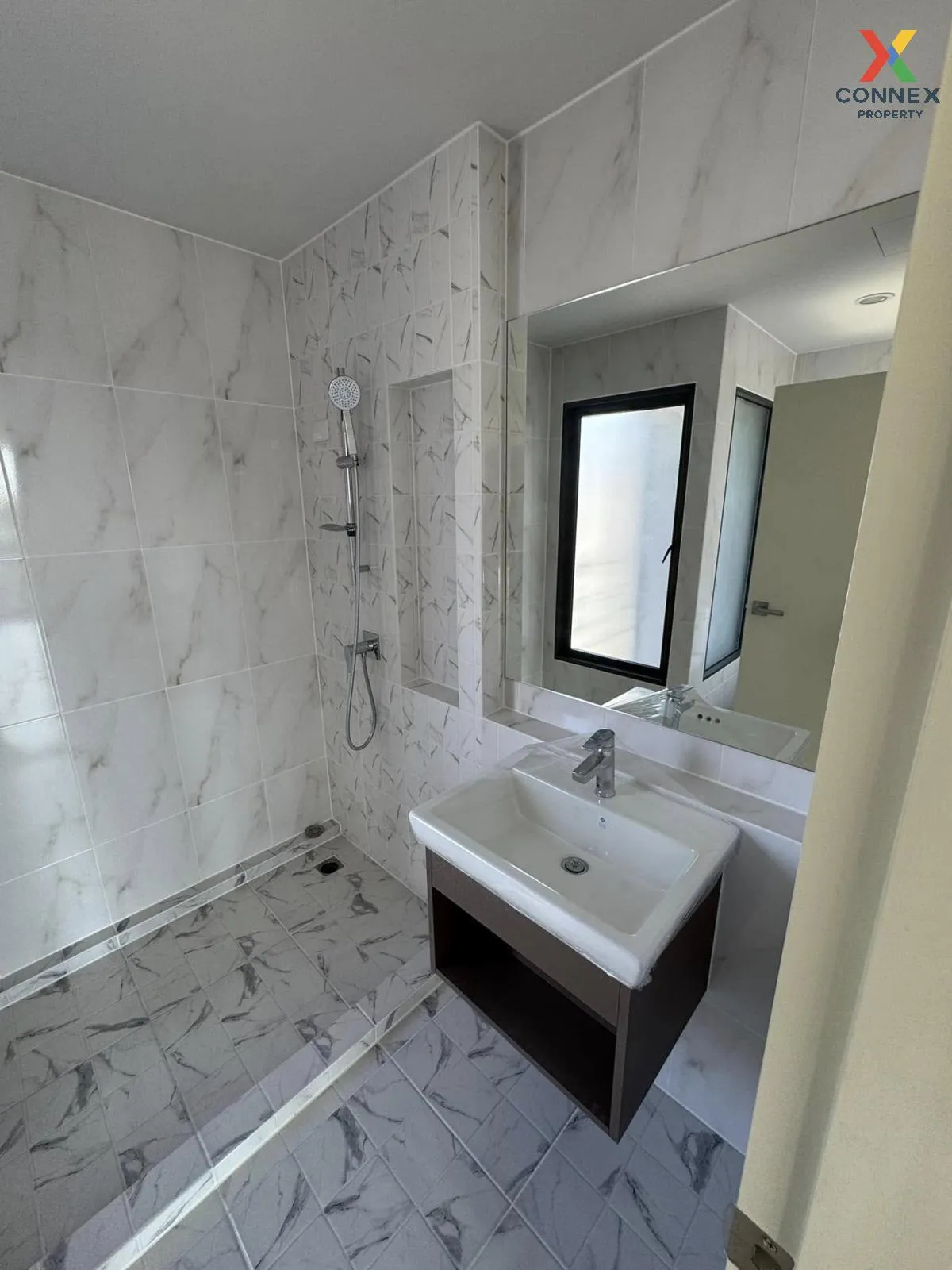 เช่าทาวน์เฮ้าส์/ทาวน์โฮม  บ้านกลางเมือง พหลฯ - รามอินทรา ท่าแร้ง 