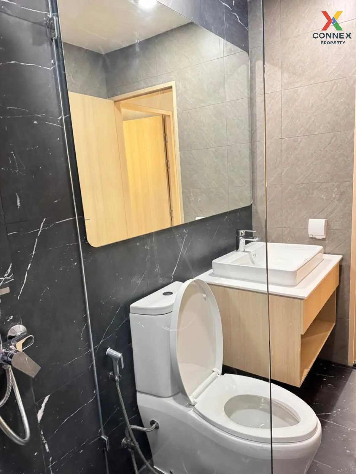 เช่าคอนโด  สกายไรส์ อเวนิว สุขุมวิท 64 บางจาก เขต พระโขนง กรุงเทพ