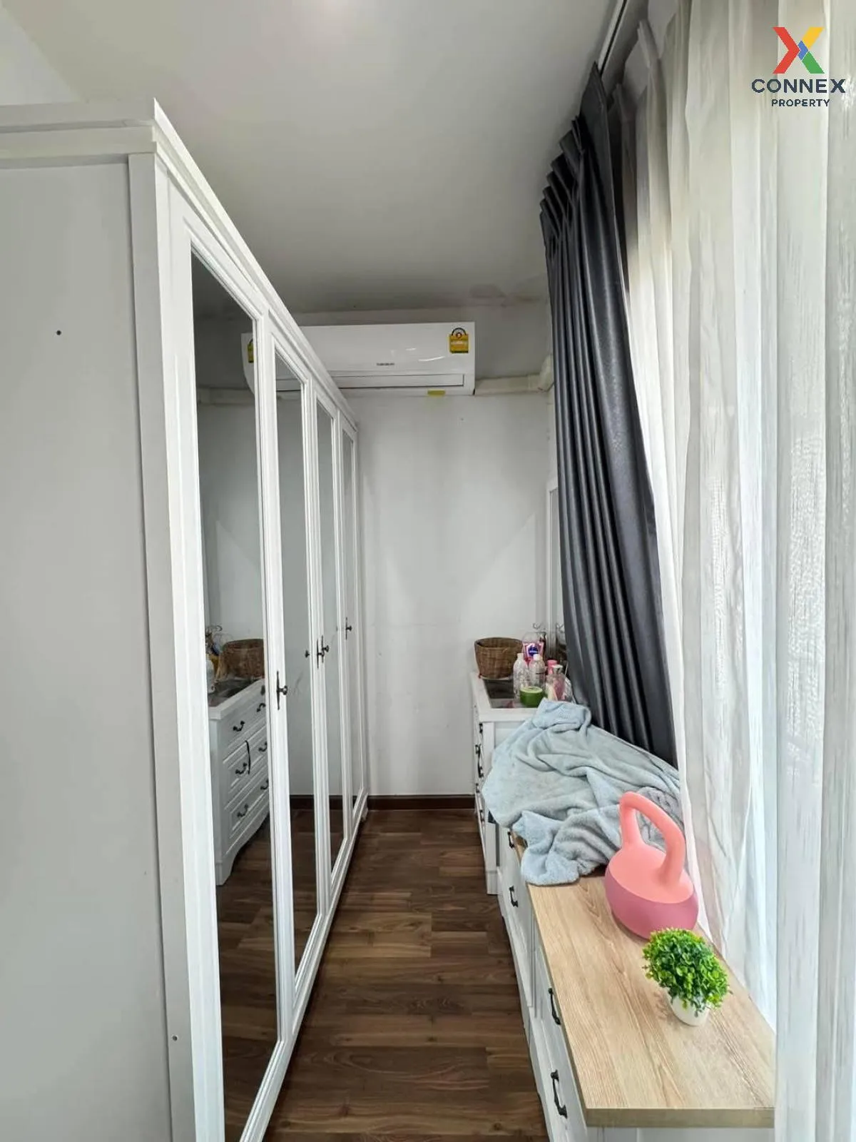 For Sale Townhouse/Townhome  , The O Zone Petchkasem 53 , corner 