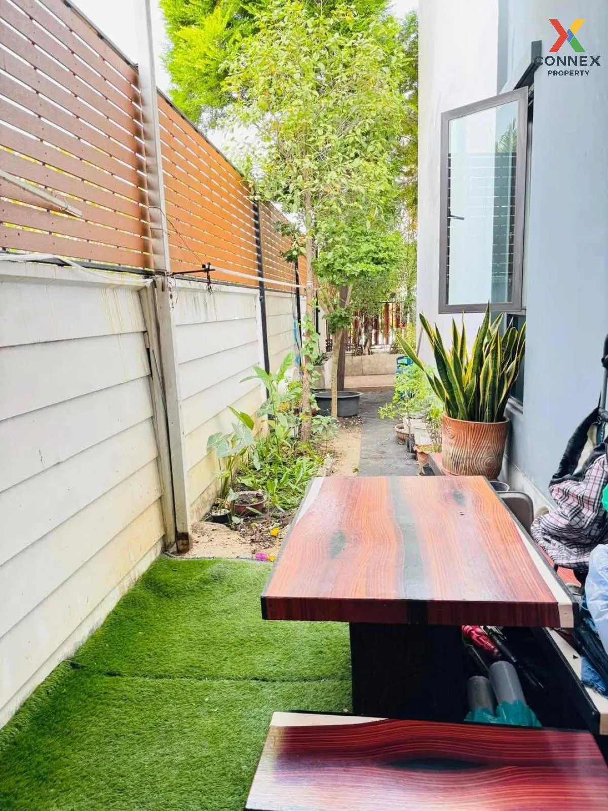 For Sale Townhouse/Townhome  , The O Zone Petchkasem 53 , corner 