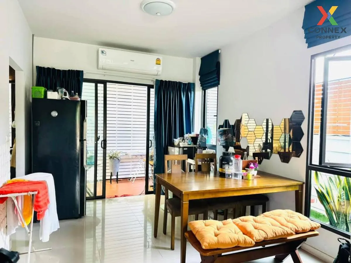 For Sale Townhouse/Townhome  , The O Zone Petchkasem 53 , corner 