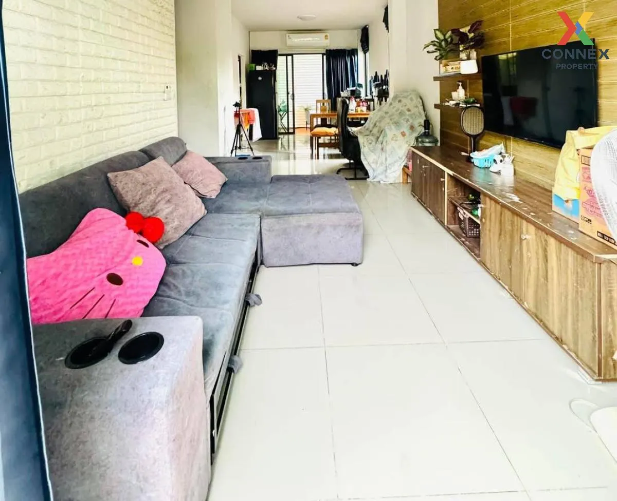 For Sale Townhouse/Townhome  , The O Zone Petchkasem 53 , corner 