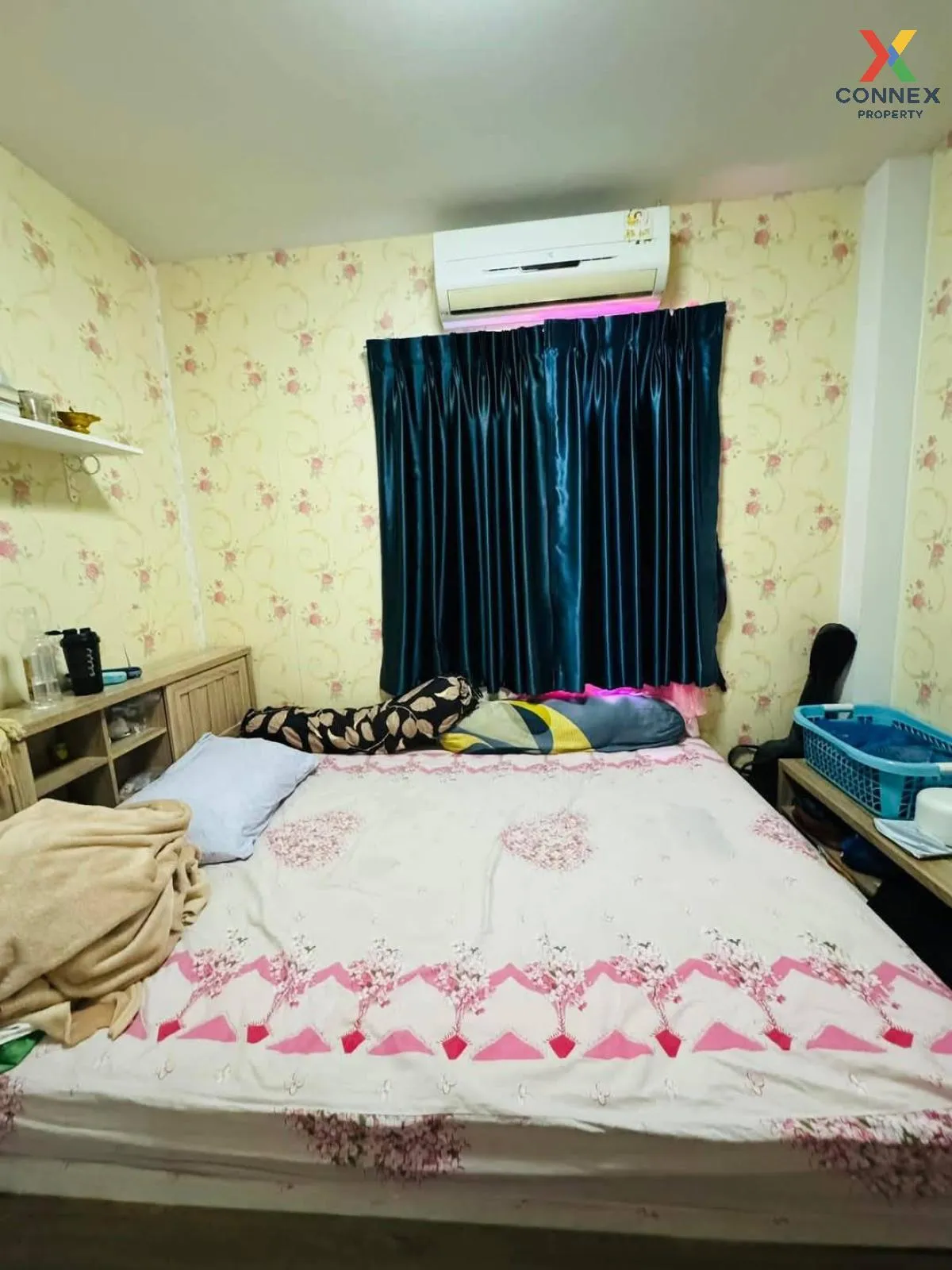 For Sale Townhouse/Townhome  , The O Zone Petchkasem 53 , corner 