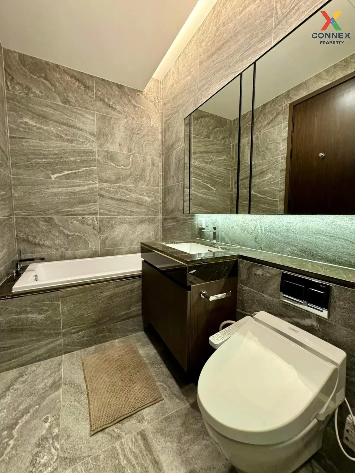 For Rent Condo , The Esse Sukhumvit 36 , BTS-Thong Lo , Phra Khan