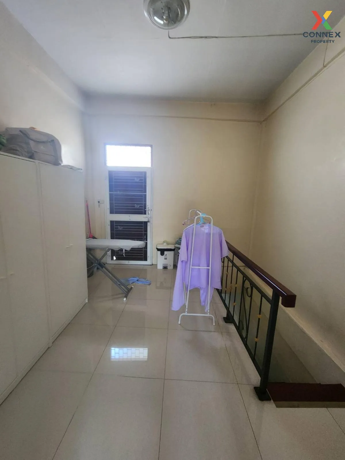 For Sale Commercial building for sale Main road in Thonburi area 