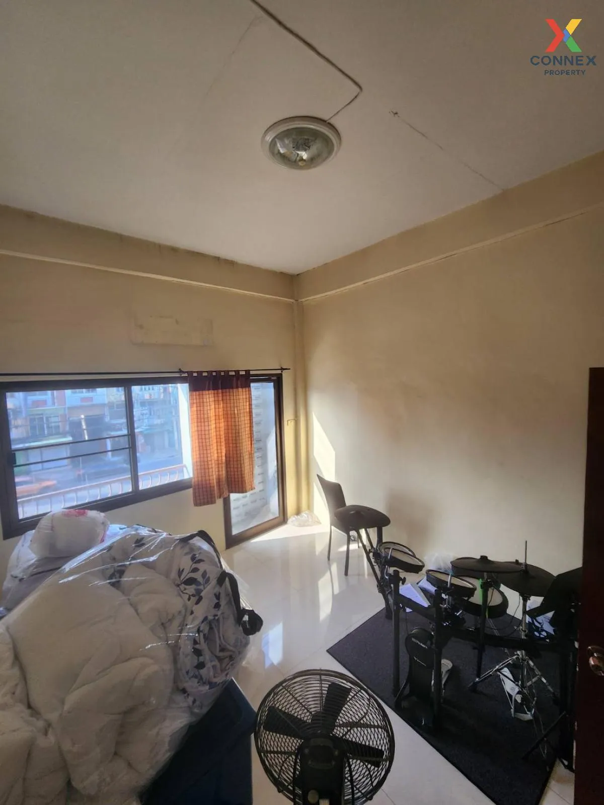 For Sale Commercial building for sale Main road in Thonburi area 