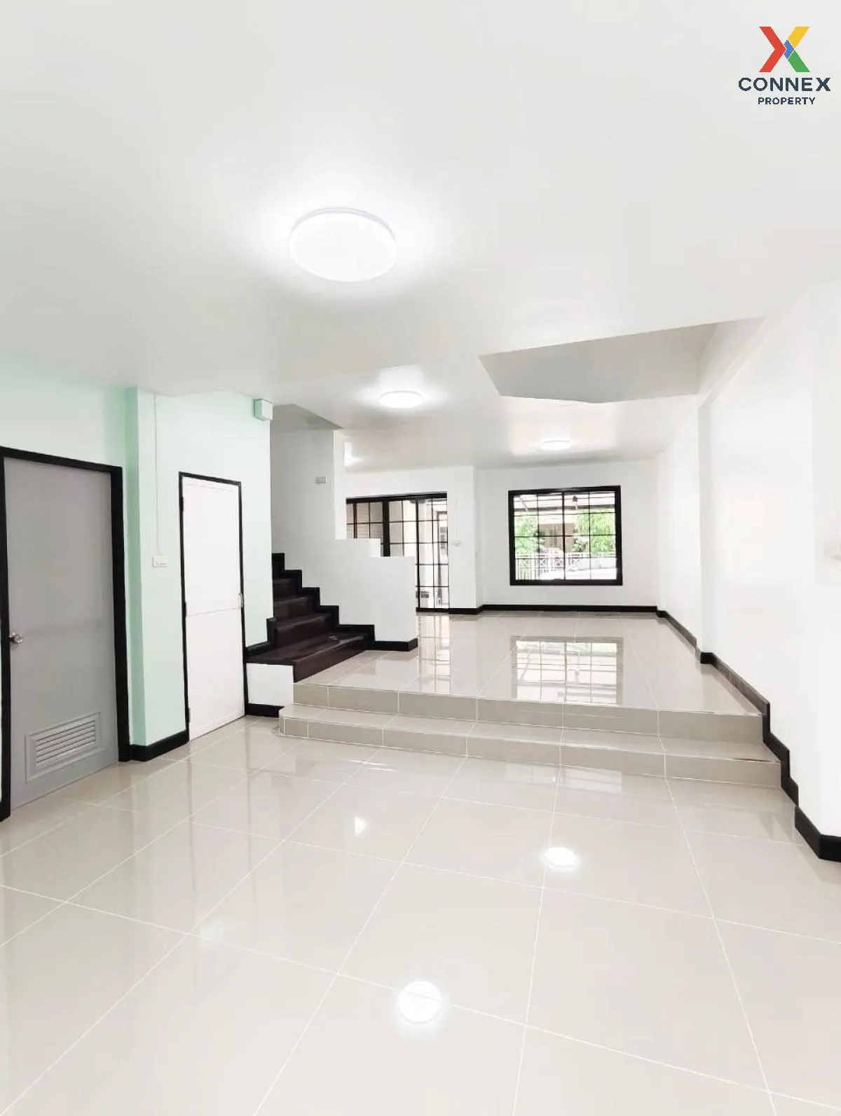 For Sale Townhouse/Townhome  , Maneerin Lake & Park Ratchaphruek 