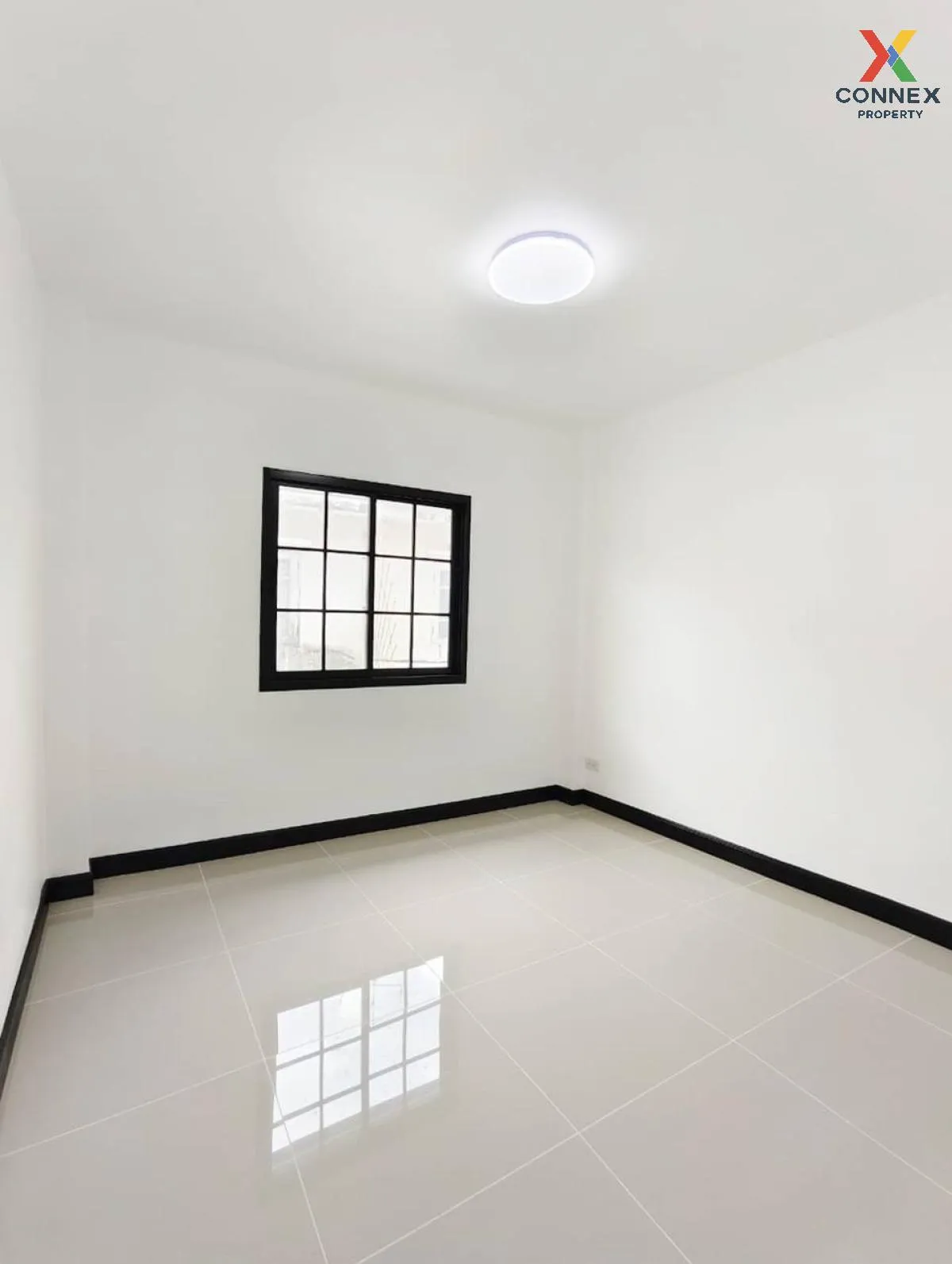 For Sale Townhouse/Townhome  , Maneerin Lake & Park Ratchaphruek 