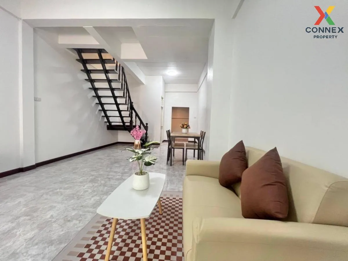 ขายทาวน์เฮ้าส์/ทาวน์โฮม  สวนทอง วิลล่า 7 รีโนเวทใหม่ ลาดสวาย ลำลู