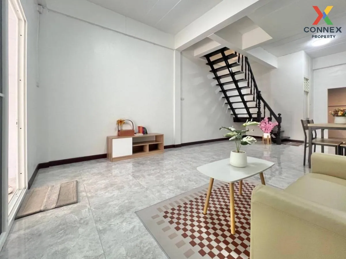 ขายทาวน์เฮ้าส์/ทาวน์โฮม  สวนทอง วิลล่า 7 รีโนเวทใหม่ ลาดสวาย ลำลู