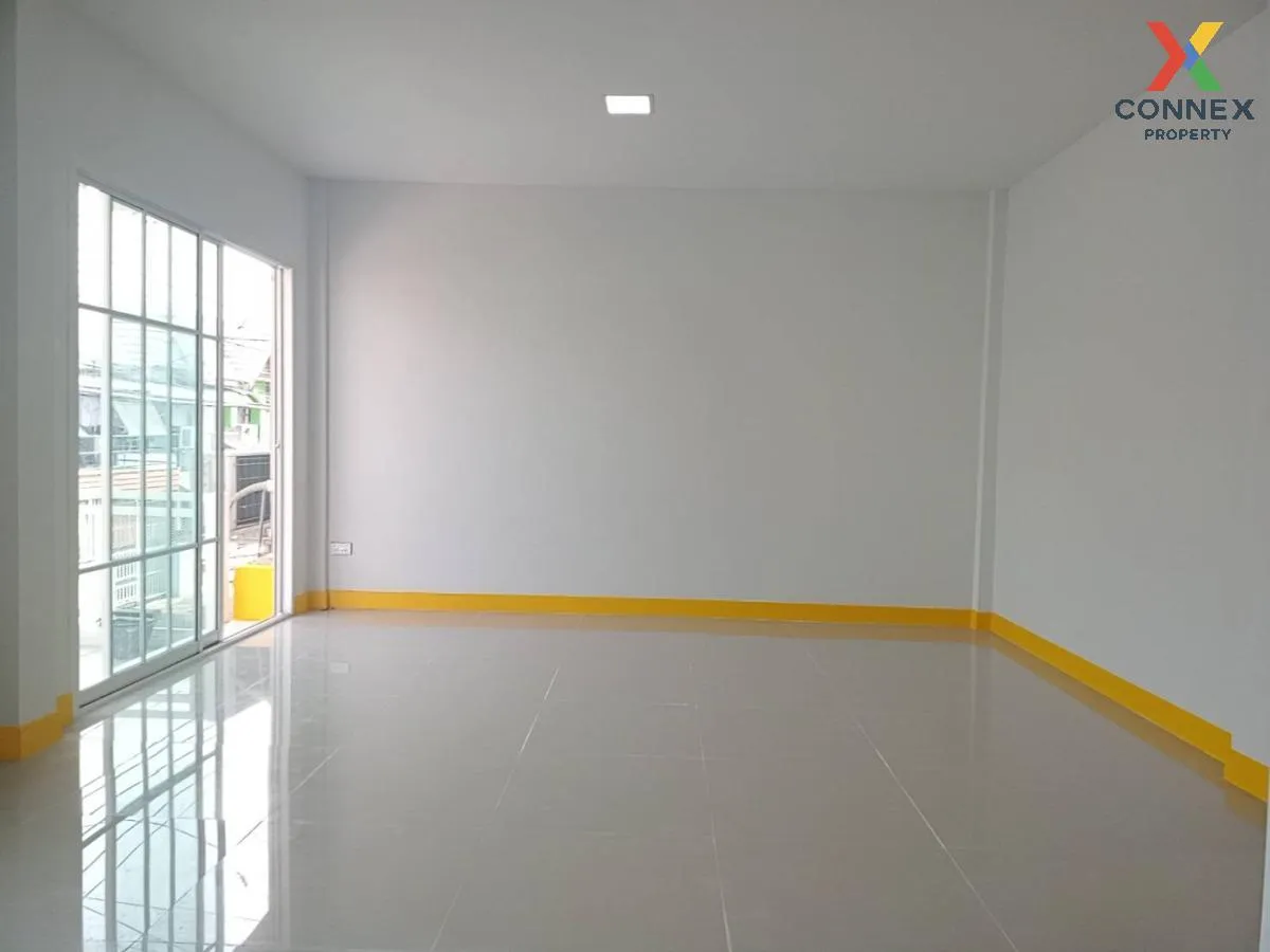 ขายทาวน์เฮ้าส์/ทาวน์โฮม  บ้านสุชา ละหาร บางบัวทอง นนทบุรี CX-1159