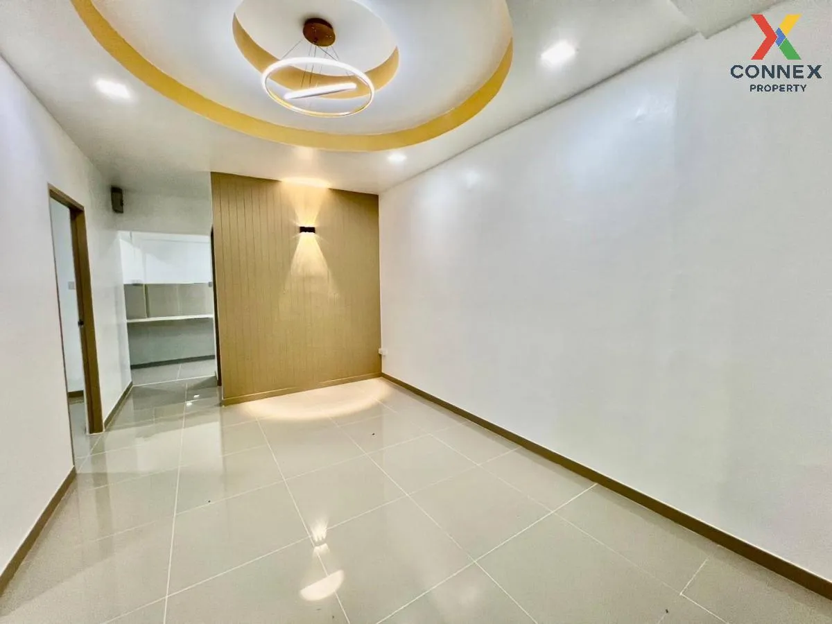 ขายทาวน์เฮ้าส์/ทาวน์โฮม  บ้านพฤกษา 3 บางบัวทอง รีโนเวทใหม่ บางคูร