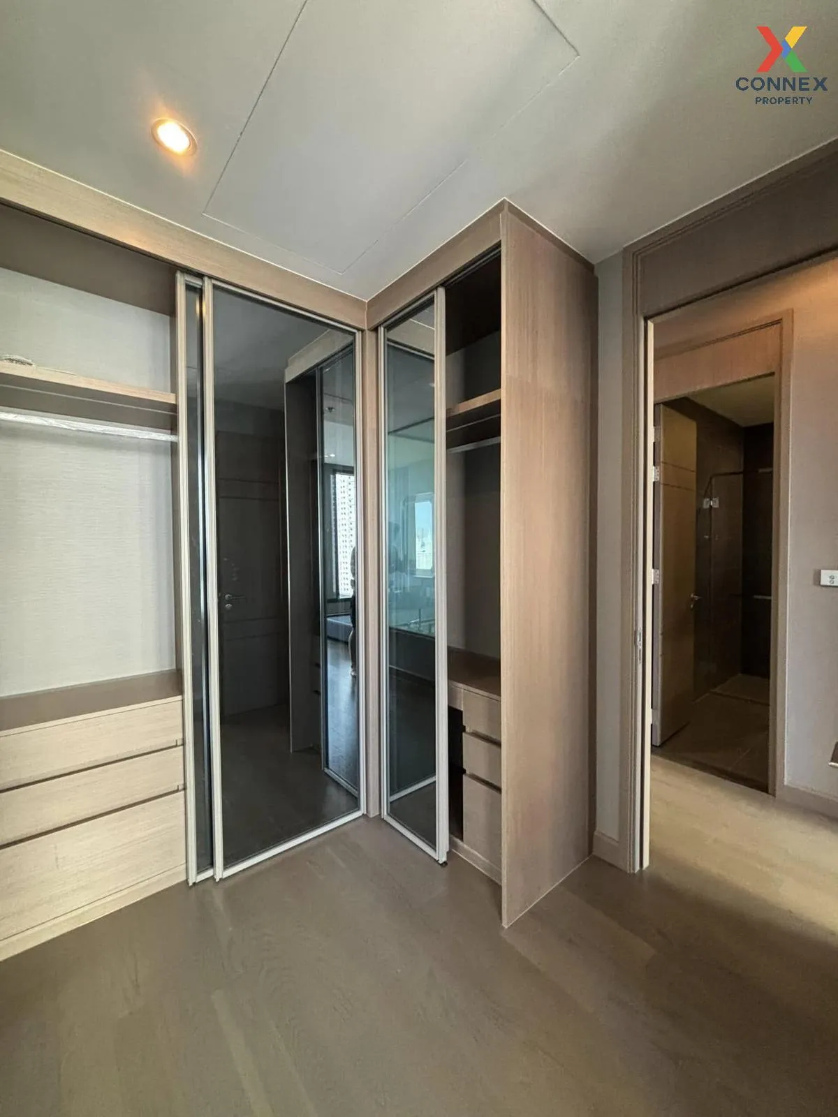 For Sale Condo , The Esse at Singha Complex , MRT-Phetchaburi , B