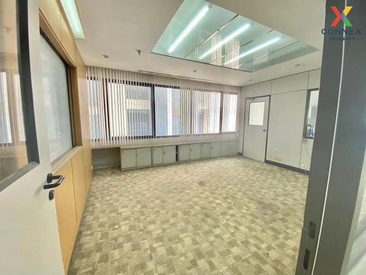 For Rent Office , Ocean Tower 2 , MRT-Sukhumvit , Khlong Toei Nue 4