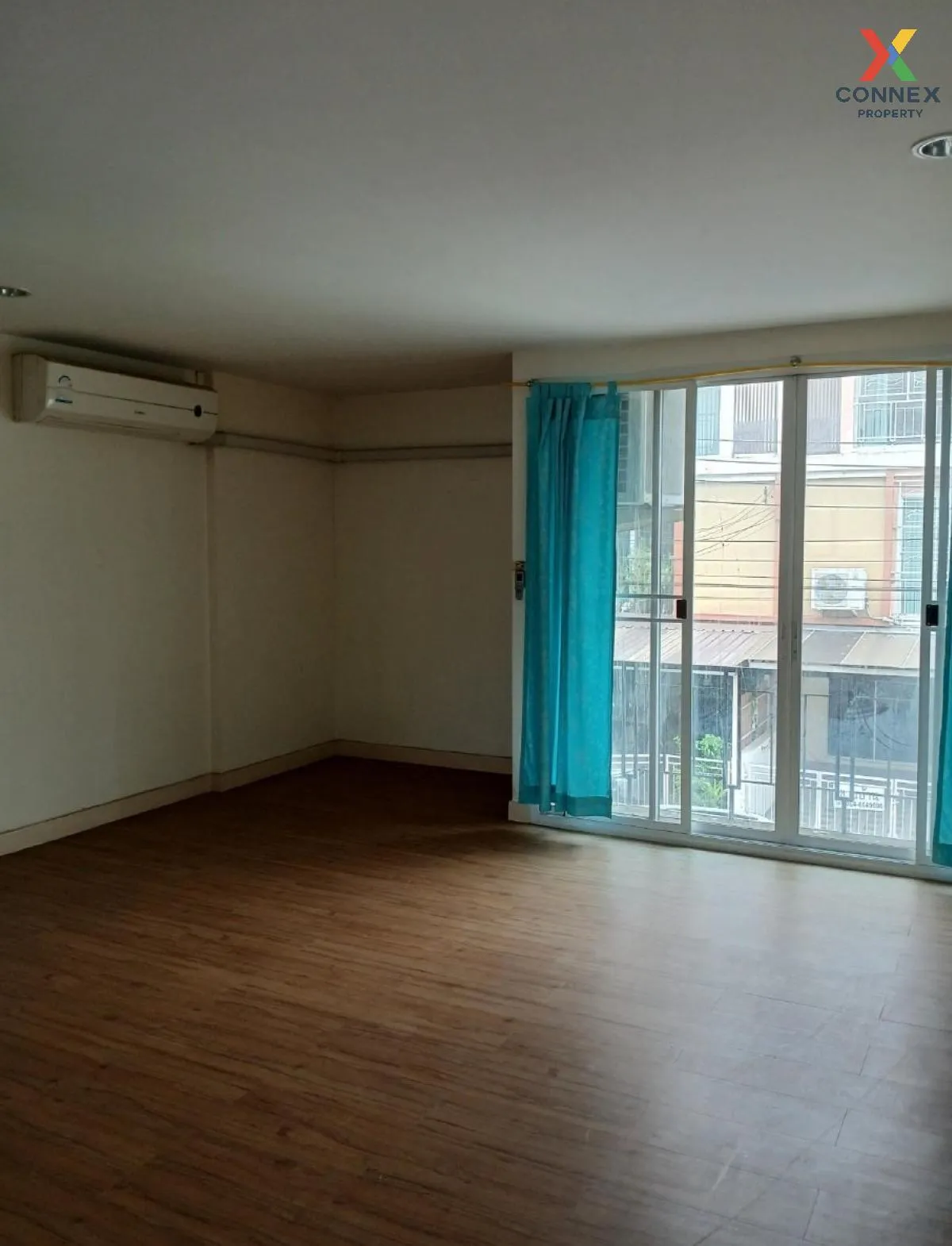 ขายทาวน์เฮ้าส์/ทาวน์โฮม  ปรัชญา บิซโฮม อ่อนนุช ประเวศ เขต ประเวศ 