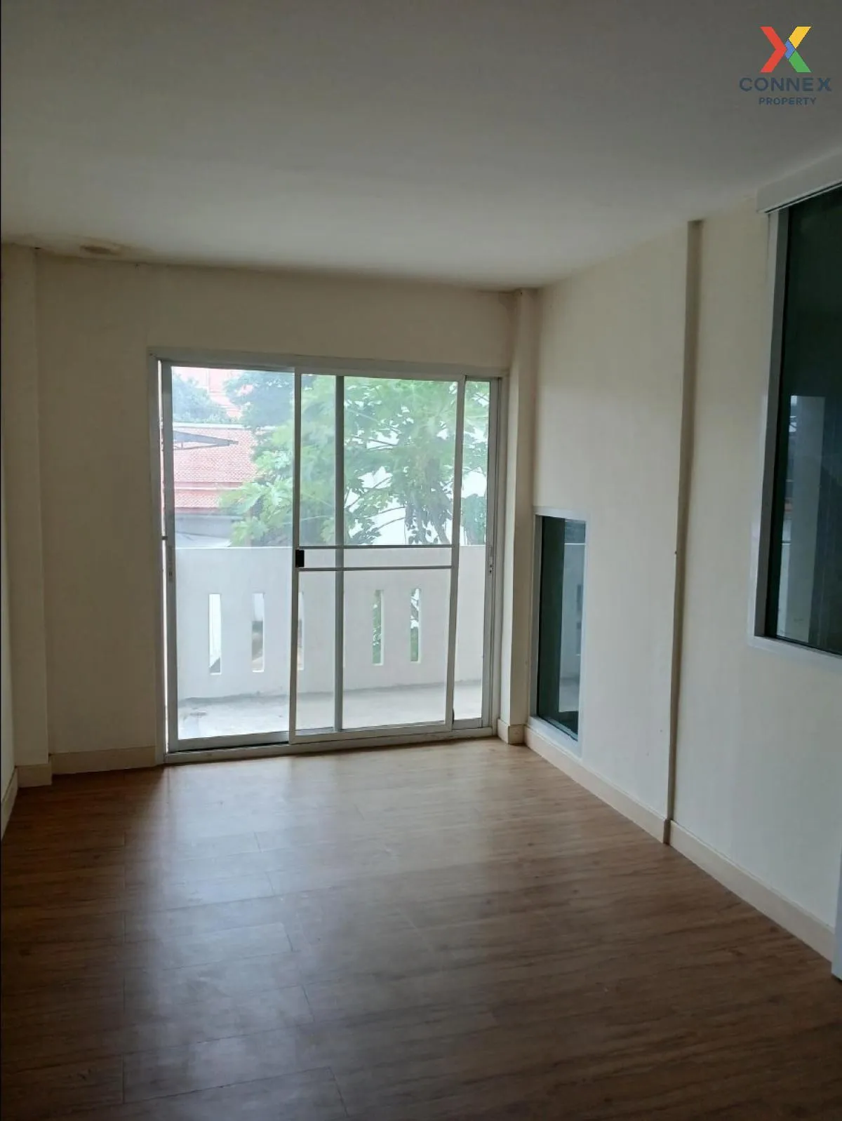 ขายทาวน์เฮ้าส์/ทาวน์โฮม  ปรัชญา บิซโฮม อ่อนนุช ประเวศ เขต ประเวศ 