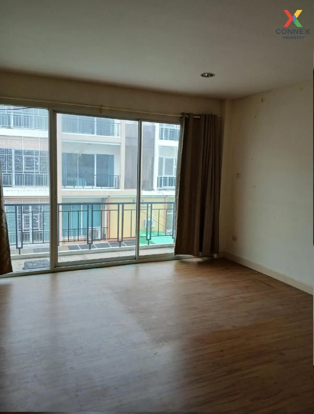 ขายทาวน์เฮ้าส์/ทาวน์โฮม  ปรัชญา บิซโฮม อ่อนนุช ประเวศ เขต ประเวศ 