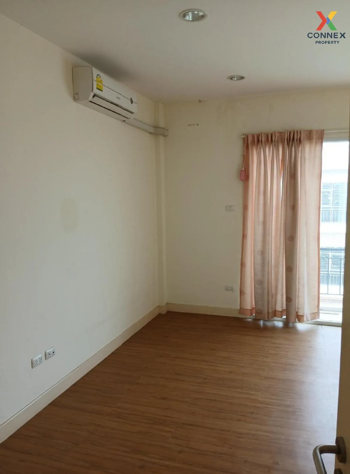 ขายทาวน์เฮ้าส์/ทาวน์โฮม  ปรัชญา บิซโฮม อ่อนนุช ประเวศ เขต ประเวศ 