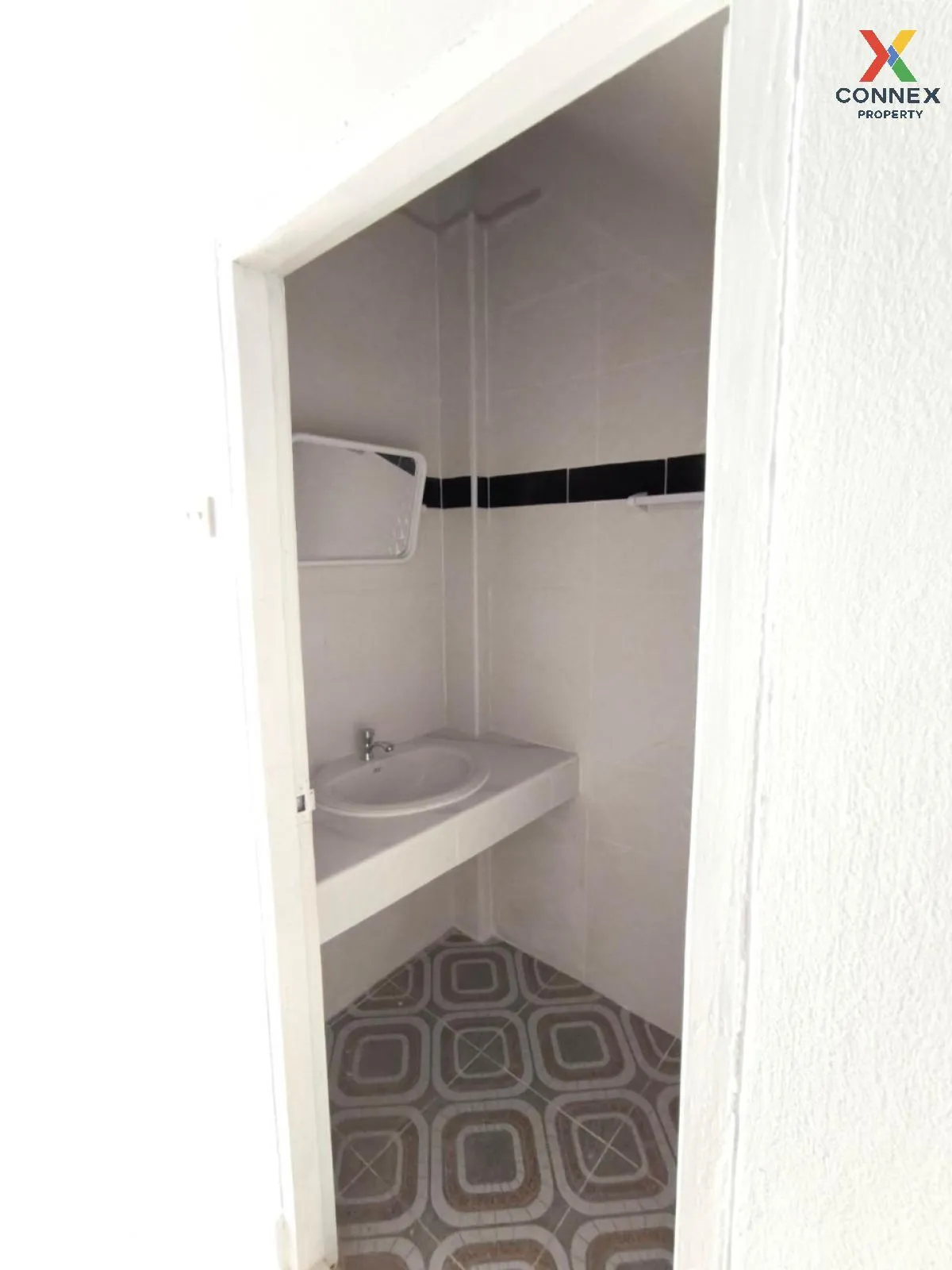 For Sale Townhouse/Townhome  , Uthong Place 2 , newly renovated , For Sale Townhouse/Townhome  , Uthong Place 2 , newly renovated ,