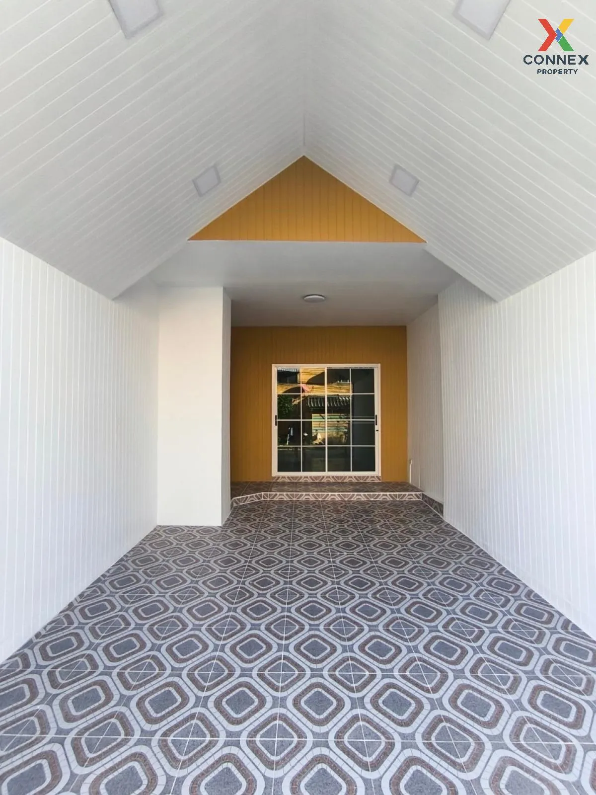 For Sale Townhouse/Townhome  , Uthong Place 2 , newly renovated , For Sale Townhouse/Townhome  , Uthong Place 2 , newly renovated ,