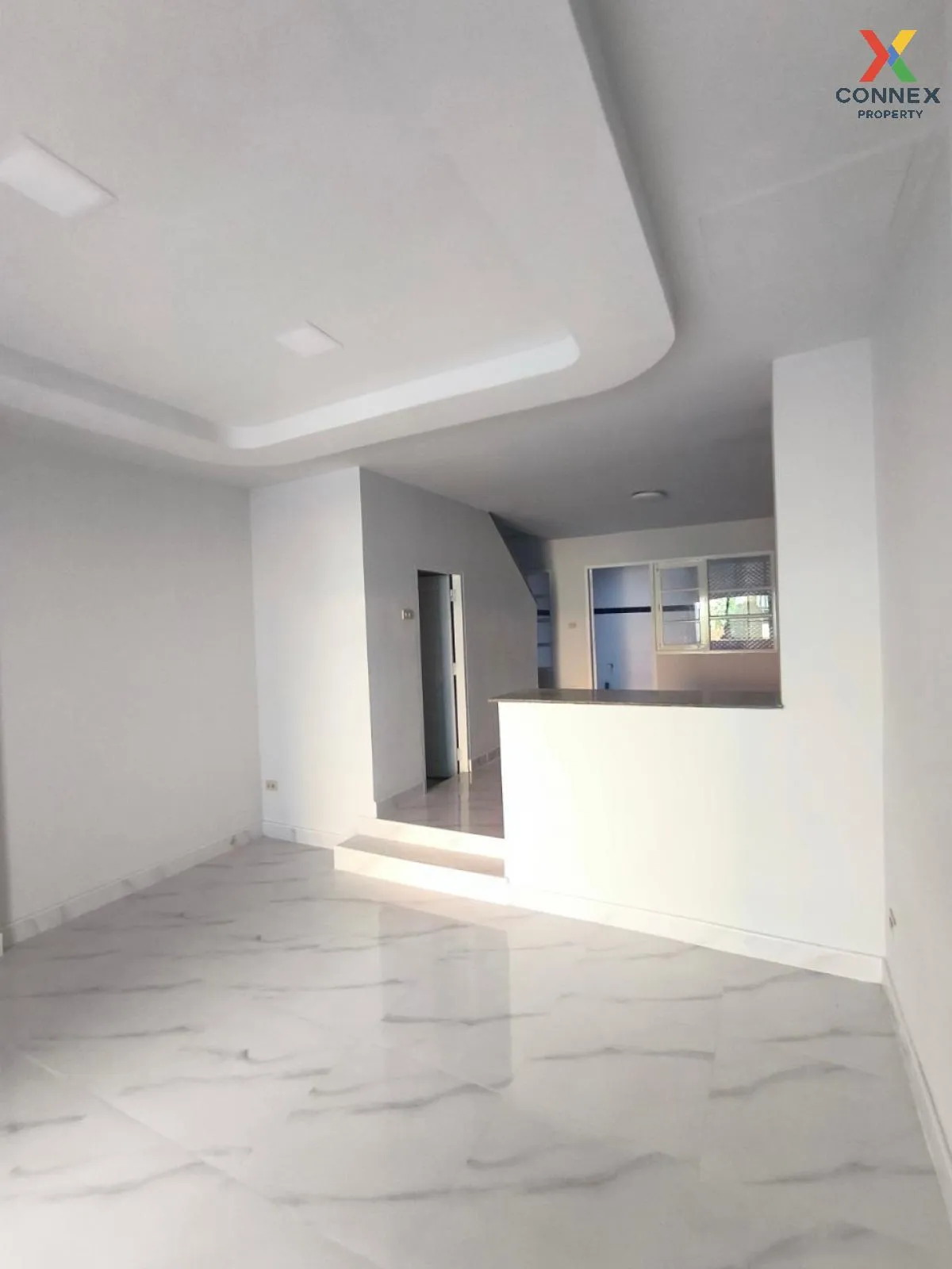 For Sale Townhouse/Townhome  , Uthong Place 2 , newly renovated , For Sale Townhouse/Townhome  , Uthong Place 2 , newly renovated ,