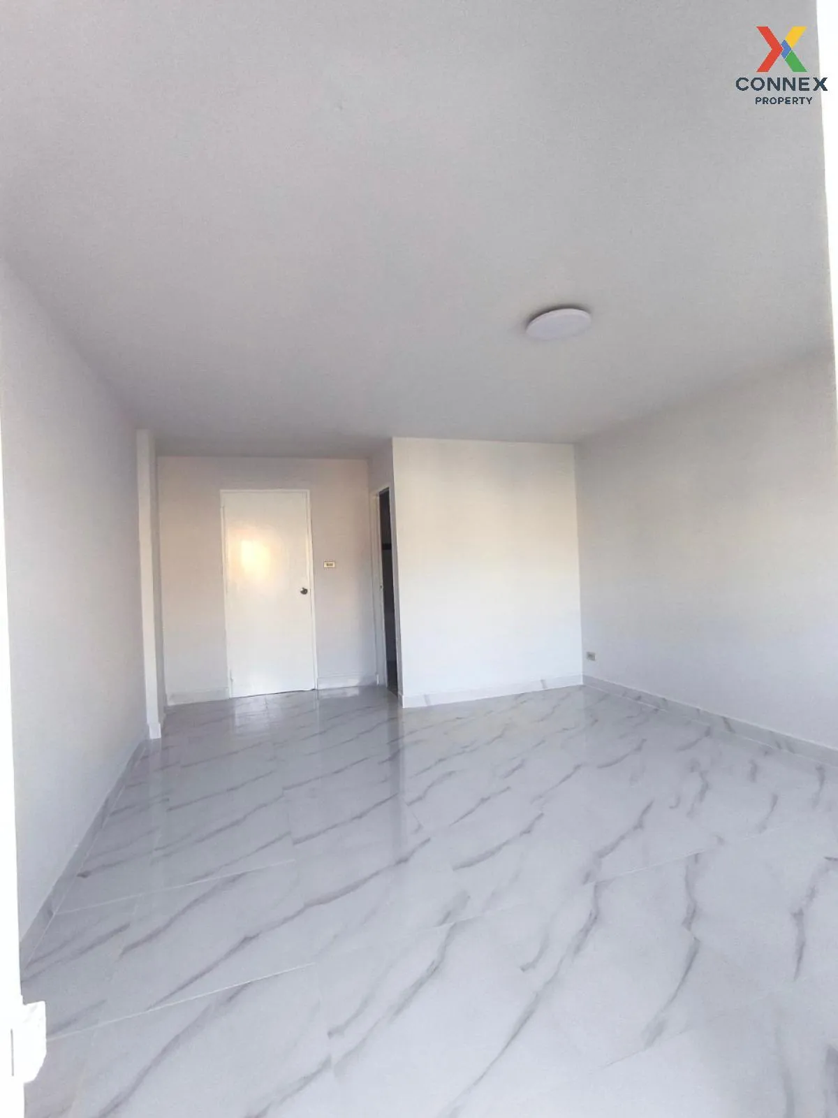 For Sale Townhouse/Townhome  , Uthong Place 2 , newly renovated , For Sale Townhouse/Townhome  , Uthong Place 2 , newly renovated ,