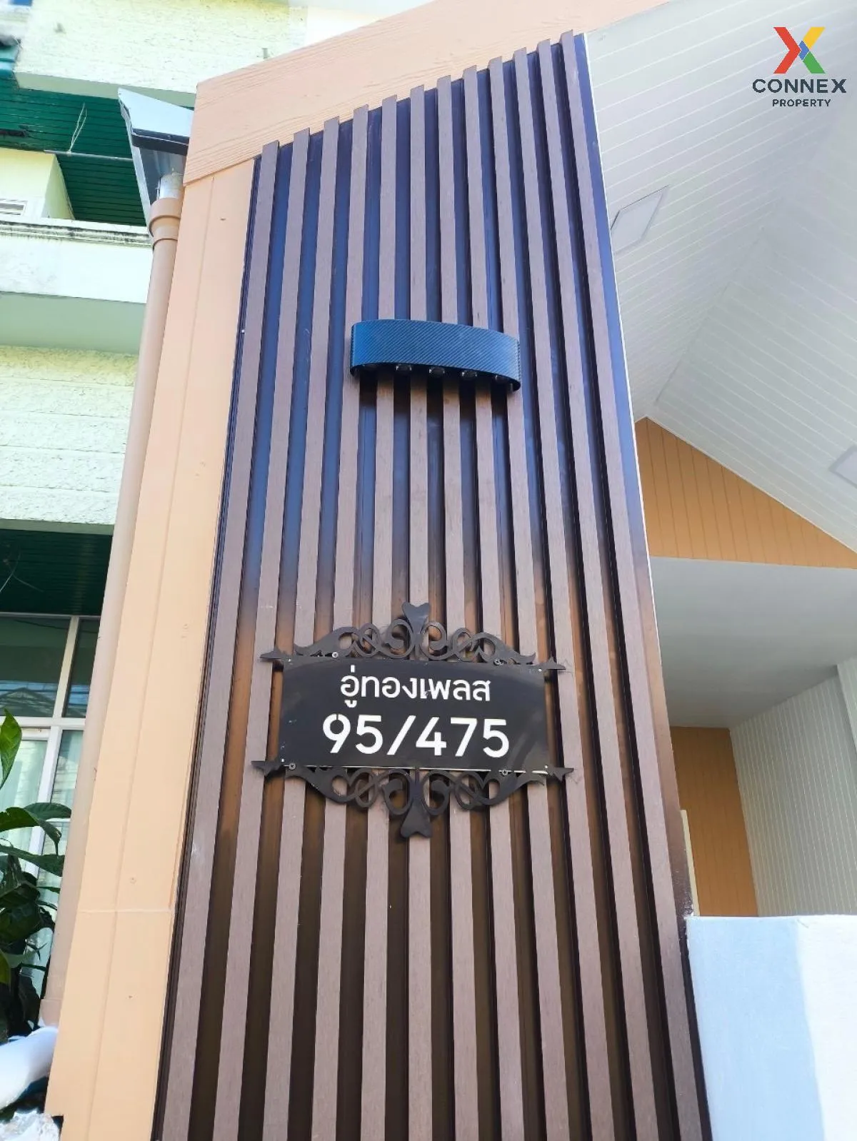 For Sale Townhouse/Townhome  , Uthong Place 2 , newly renovated , For Sale Townhouse/Townhome  , Uthong Place 2 , newly renovated ,