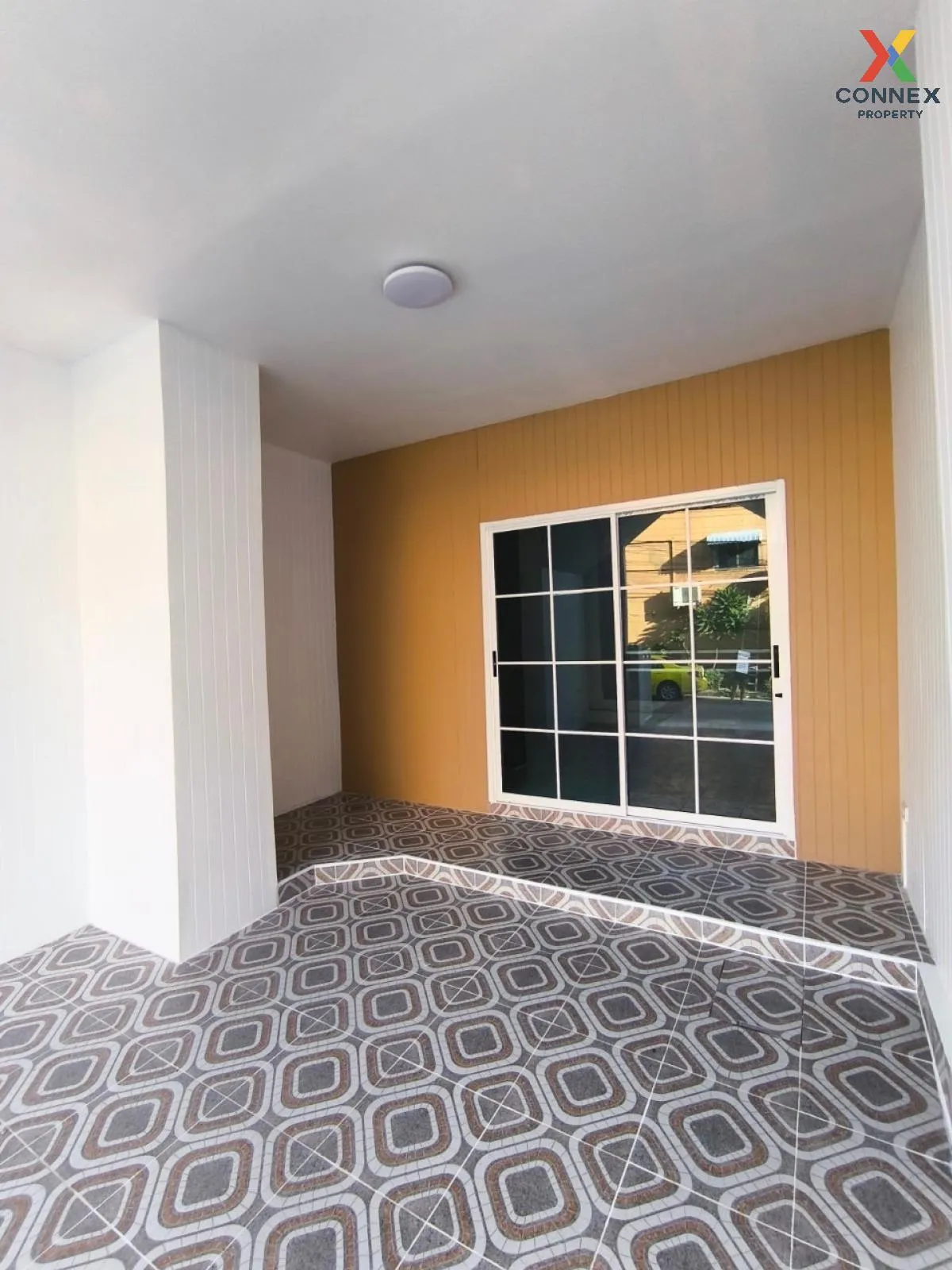 For Sale Townhouse/Townhome  , Uthong Place 2 , newly renovated , For Sale Townhouse/Townhome  , Uthong Place 2 , newly renovated ,